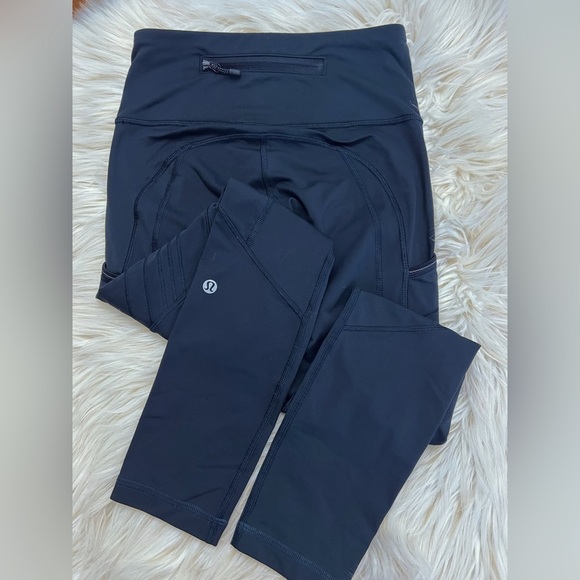 Lululemon All the Right Places Leggings – Size 2 - Picture 4 of 4